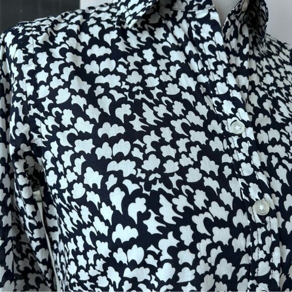 Banana Republic Button Down Shirt - Picture 3 of 6